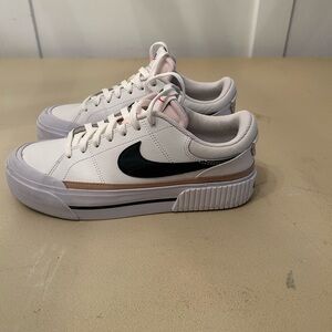Nike women’s court legacy shoes